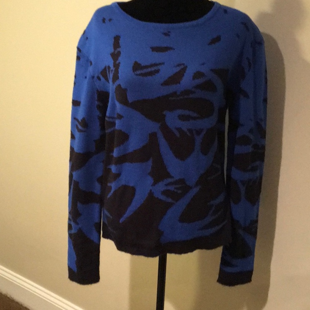 Alexander McQueen Sweater.